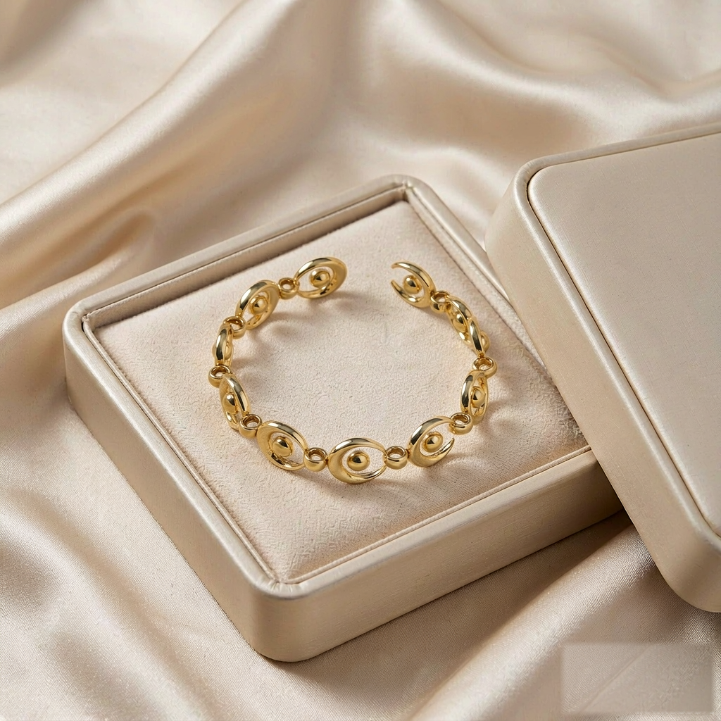 VARYNOXA Eclipse Link Bracelet — gift view