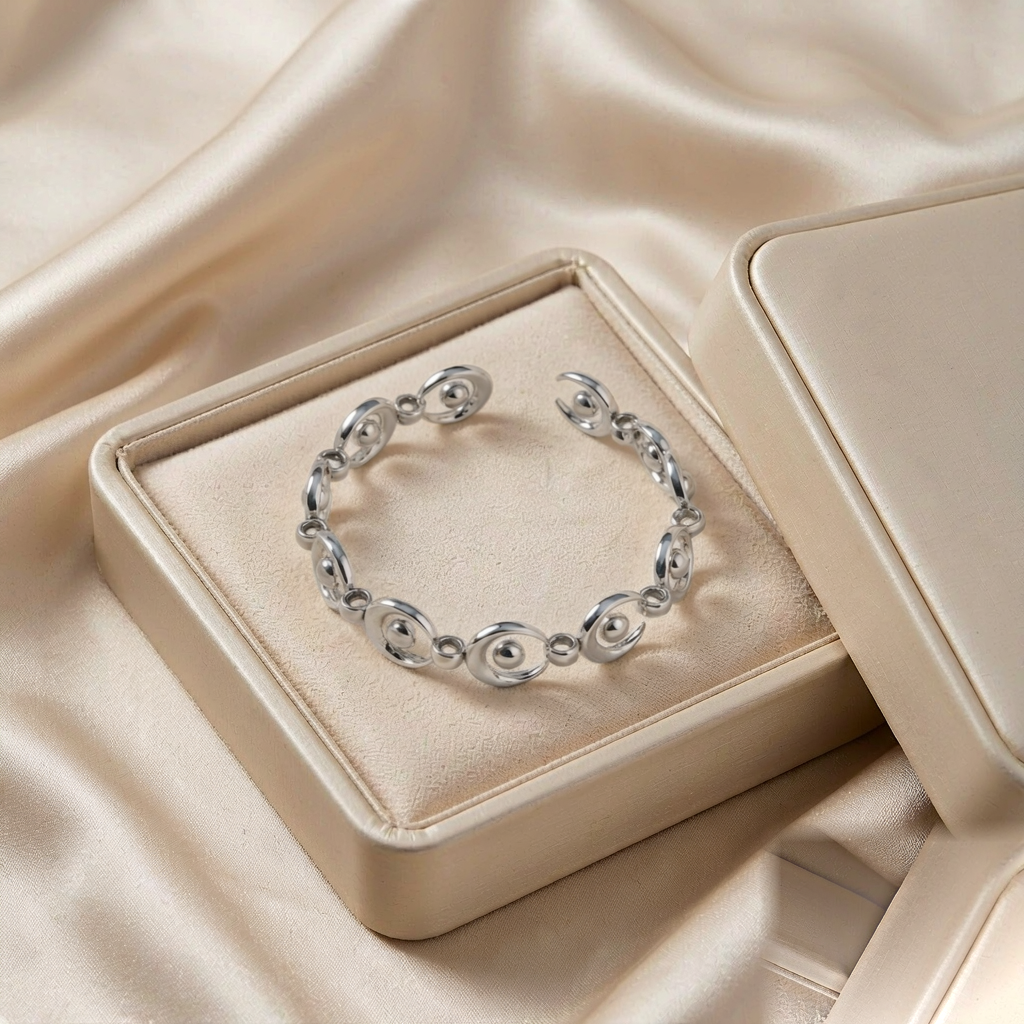 Eclipse Link Bracelet — Silver — gift view
