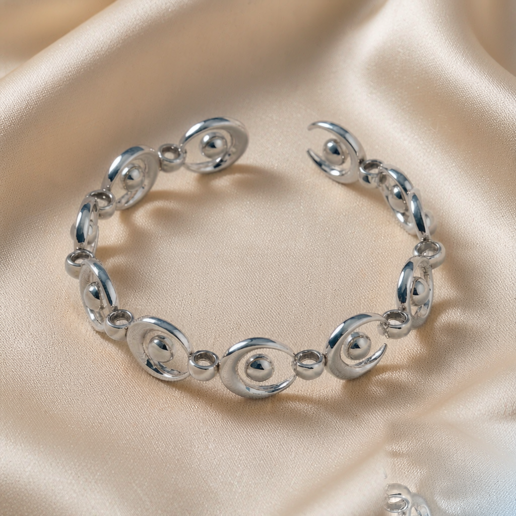 Eclipse Link Bracelet — Silver — studio view
