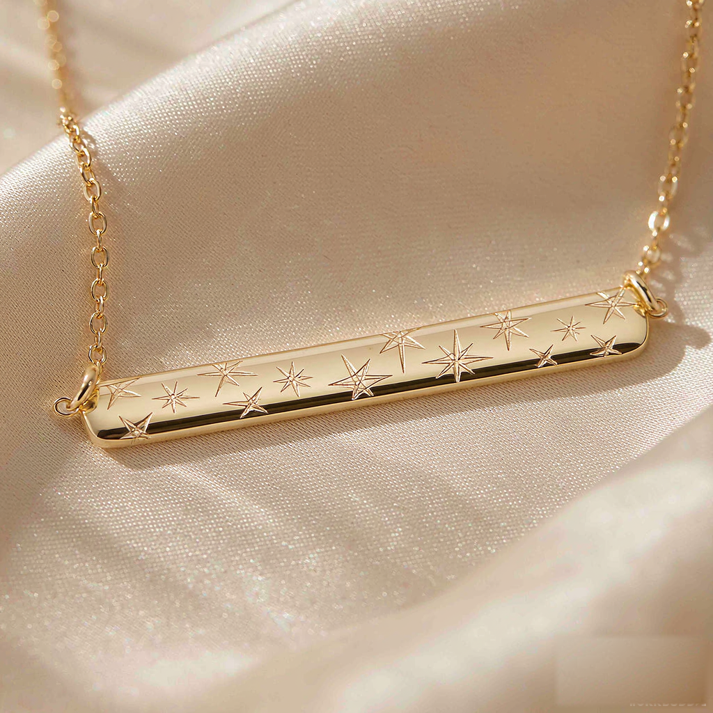 VARYNOXA Galaxy Bar Necklace — macro view