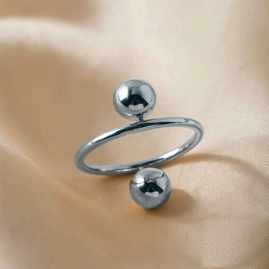 Orbit Band Ring — Silver — macro view
