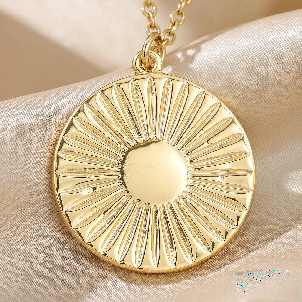 VARYNOXA Solstice Sun Pendant Necklace — macro view