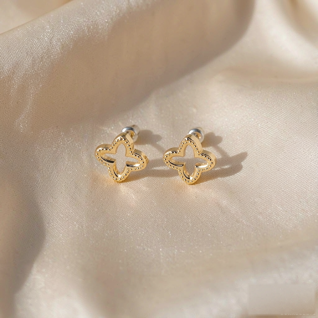 VARYNOXA Stella Star Stud Earrings — studio view