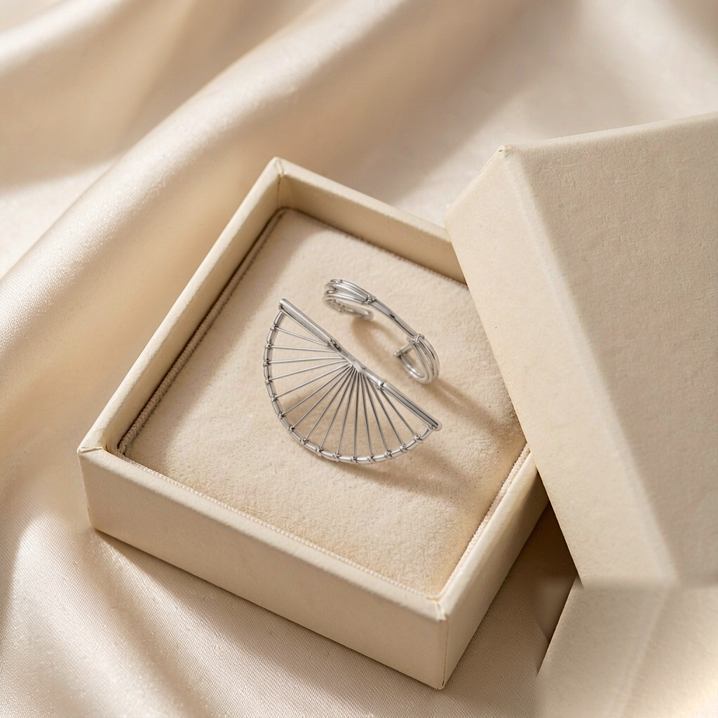 Sunbeam Open Ring — Silver — gift view