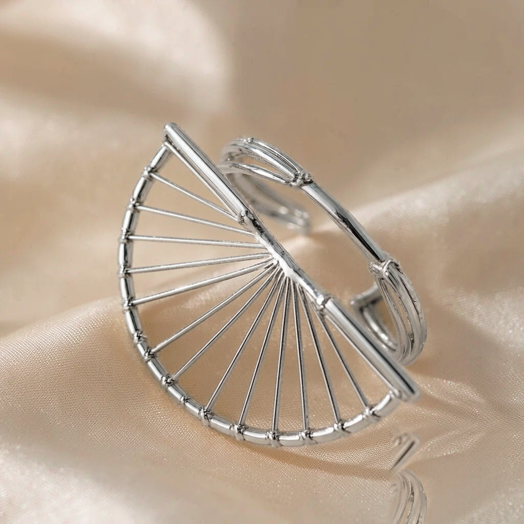 Sunbeam Open Ring — Silver — macro view